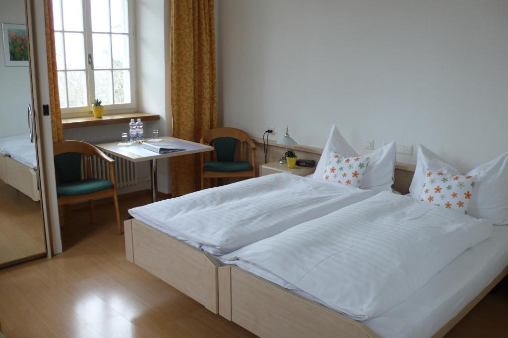 Schloss Bottstein Hotell Rum bild